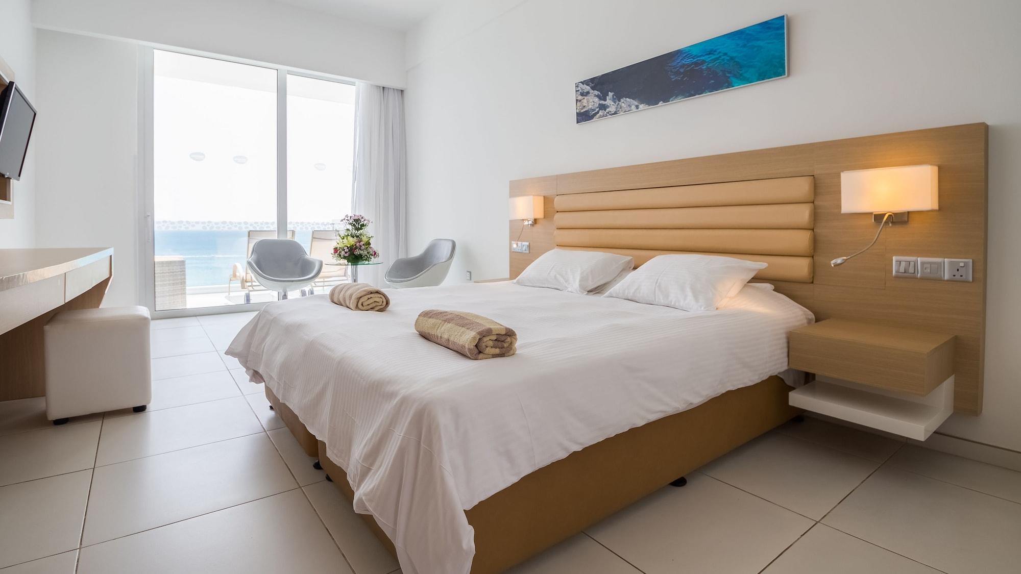 Vrissaki Hotel 4*