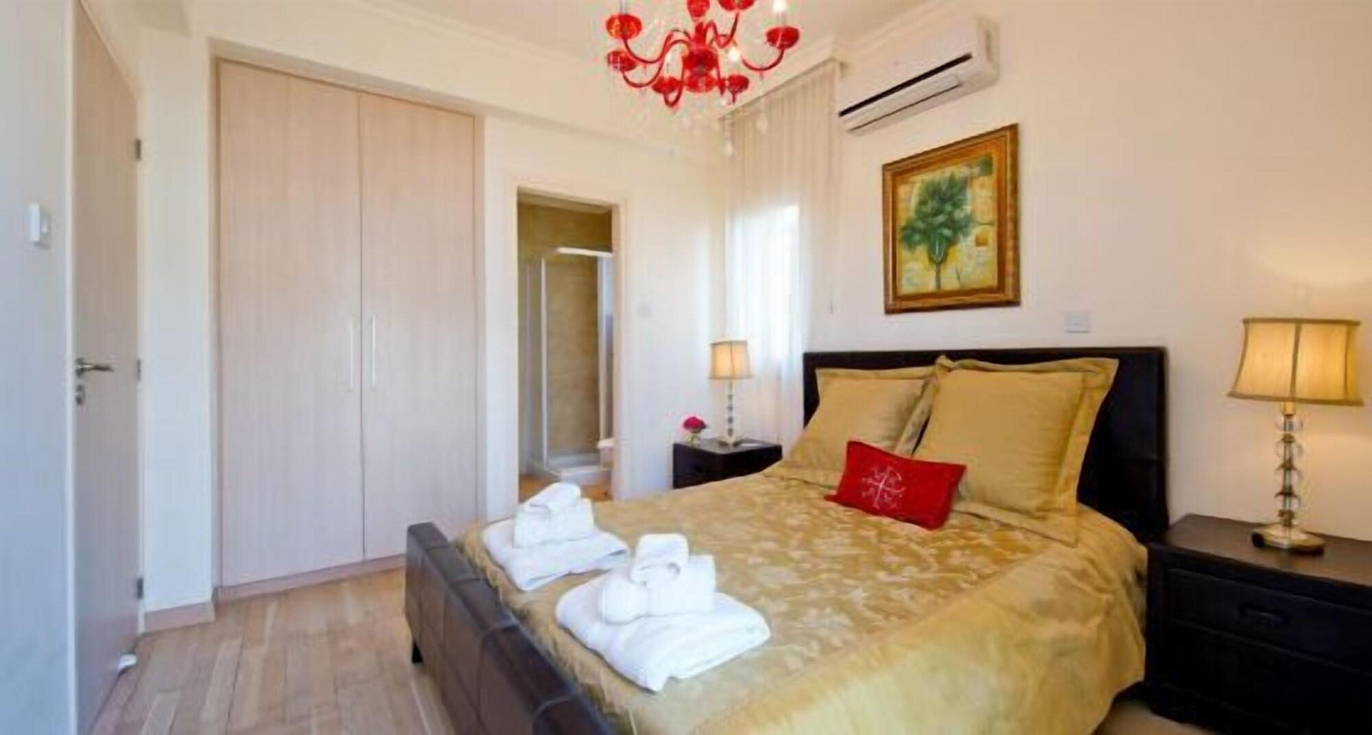 Amadora Luxury