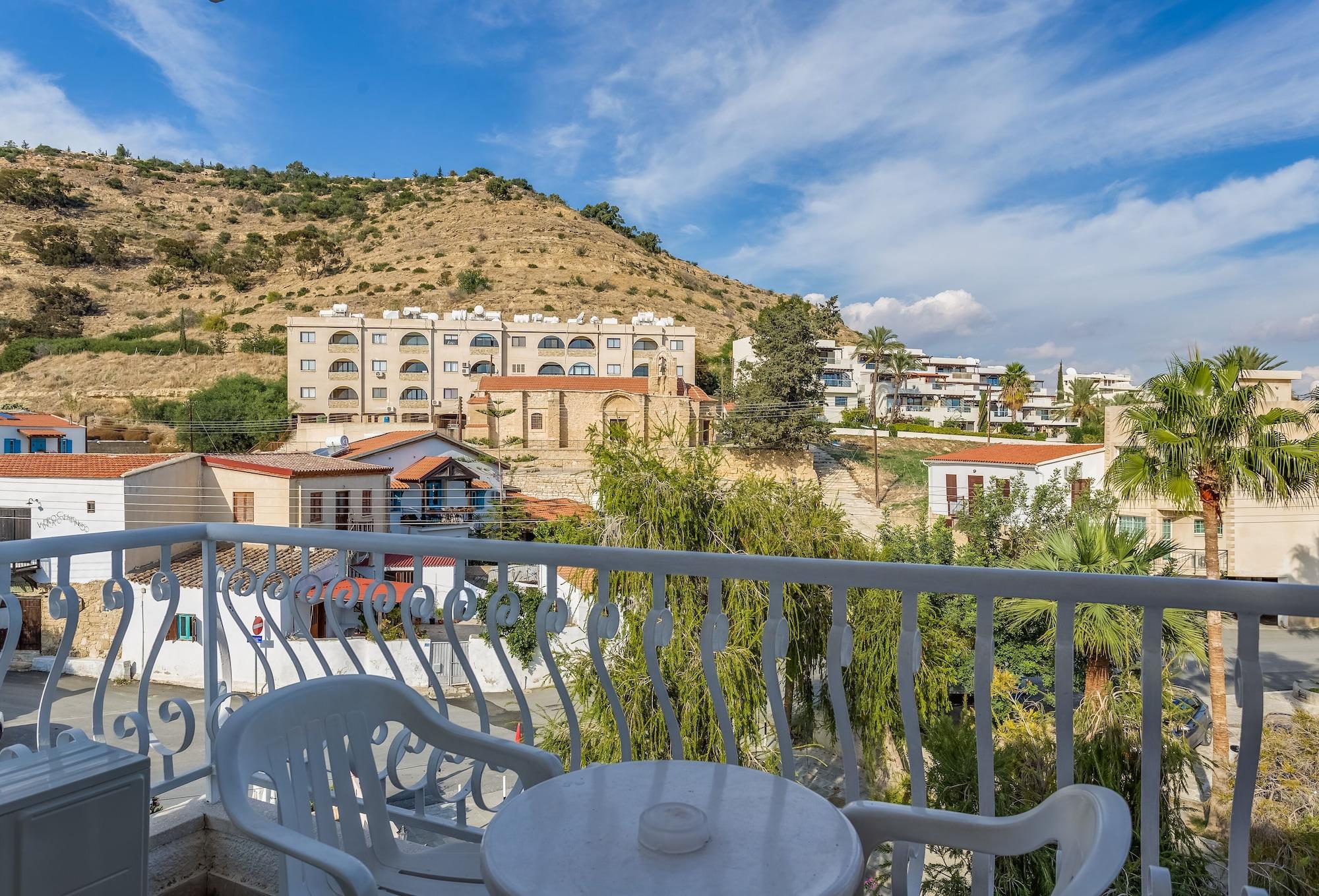 Antonis G. Aparthotel
