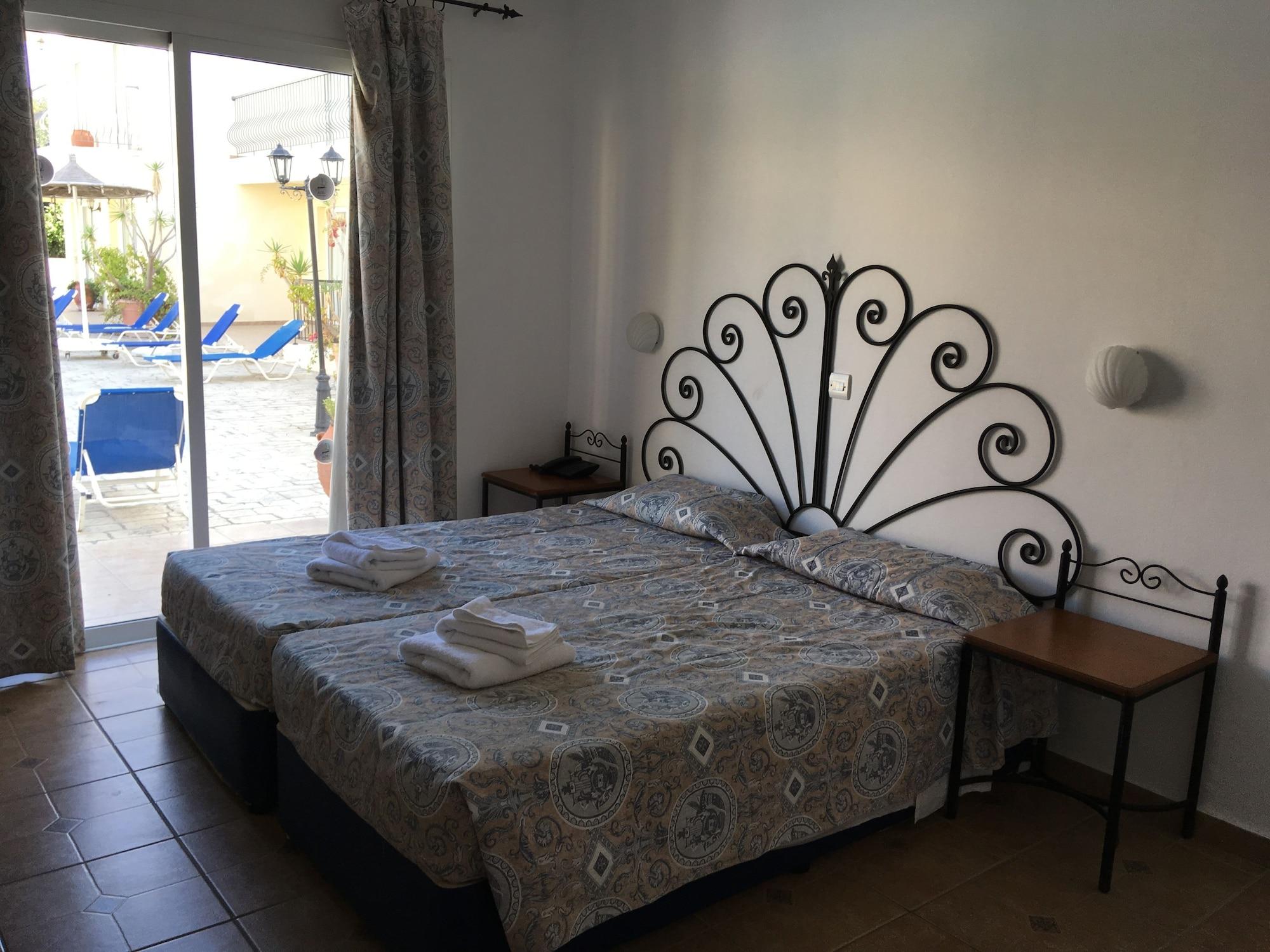Aparthotel Nicki 3*