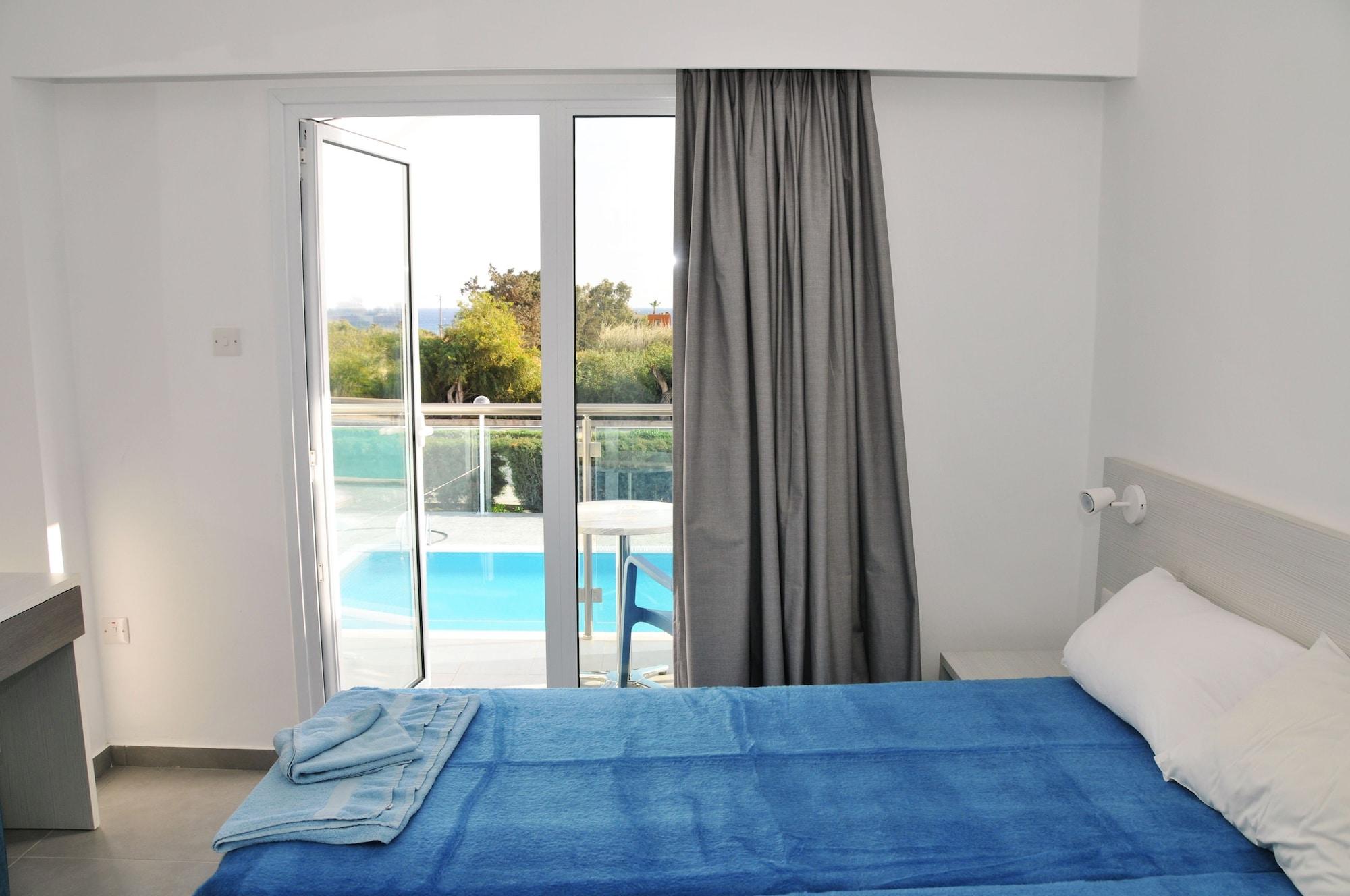 Kaos Aparthotel Ayia Napa