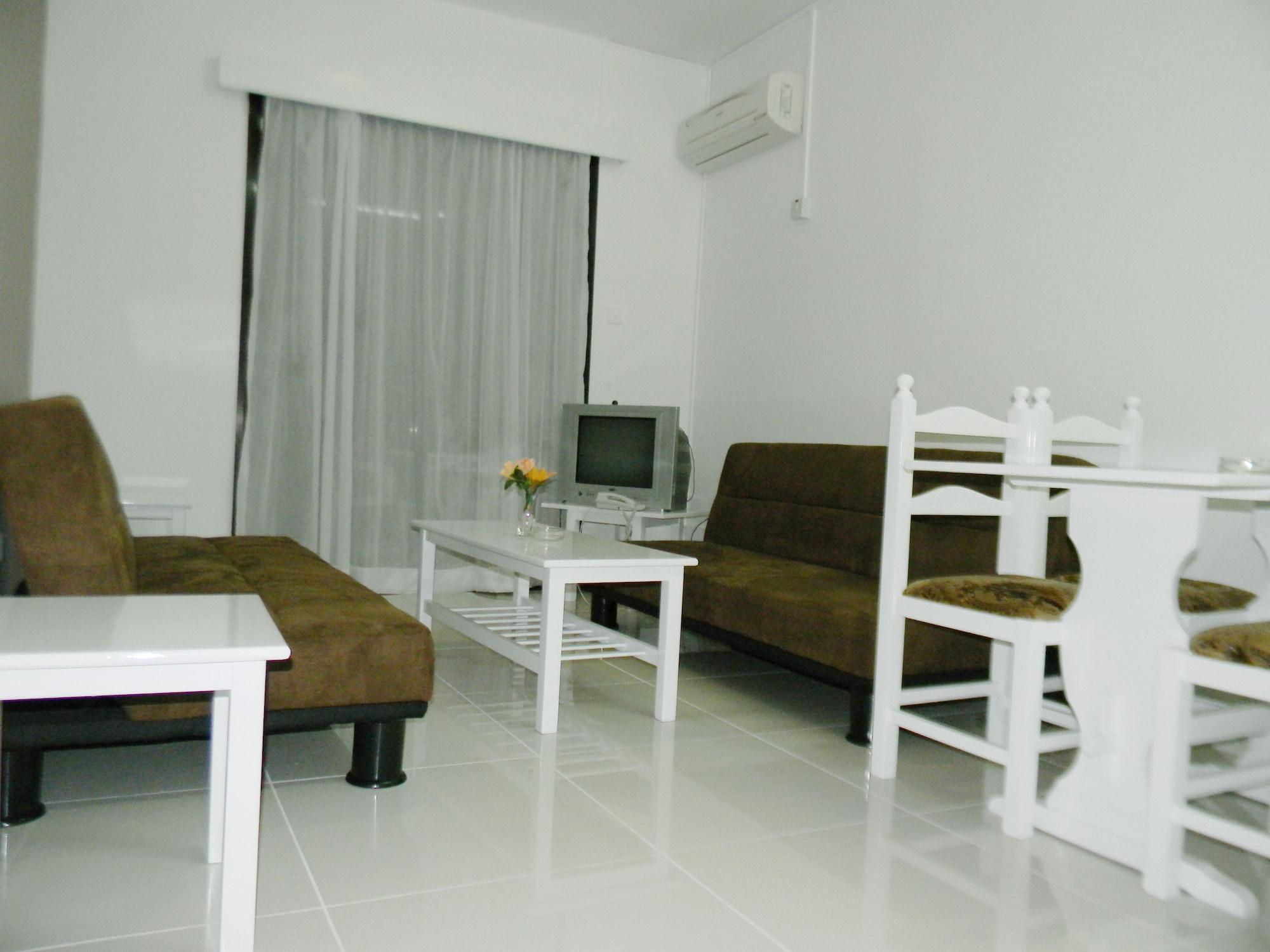 Aparthotel Hilltop Gardens