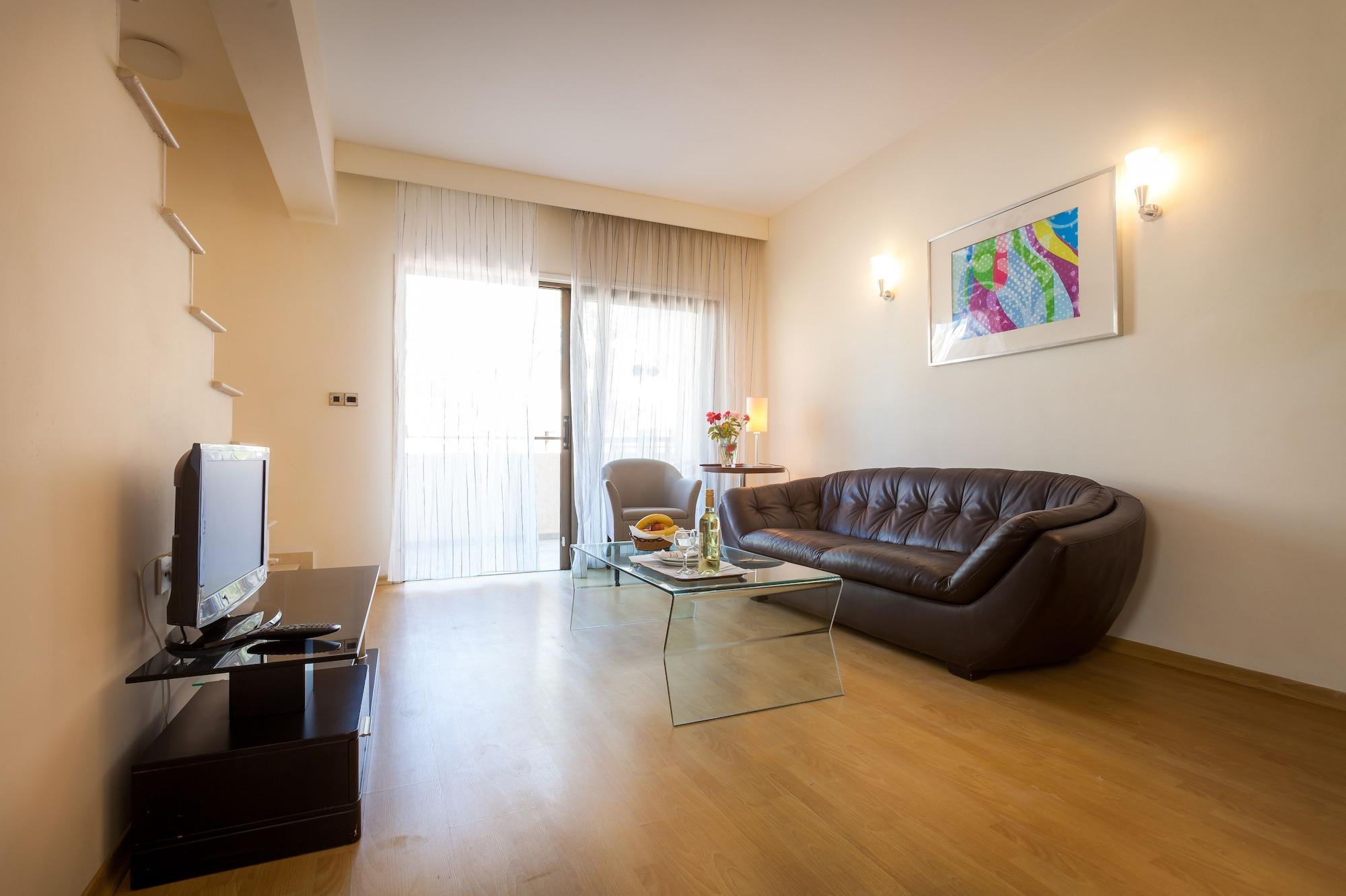 Hotel Crown Henipa 3*