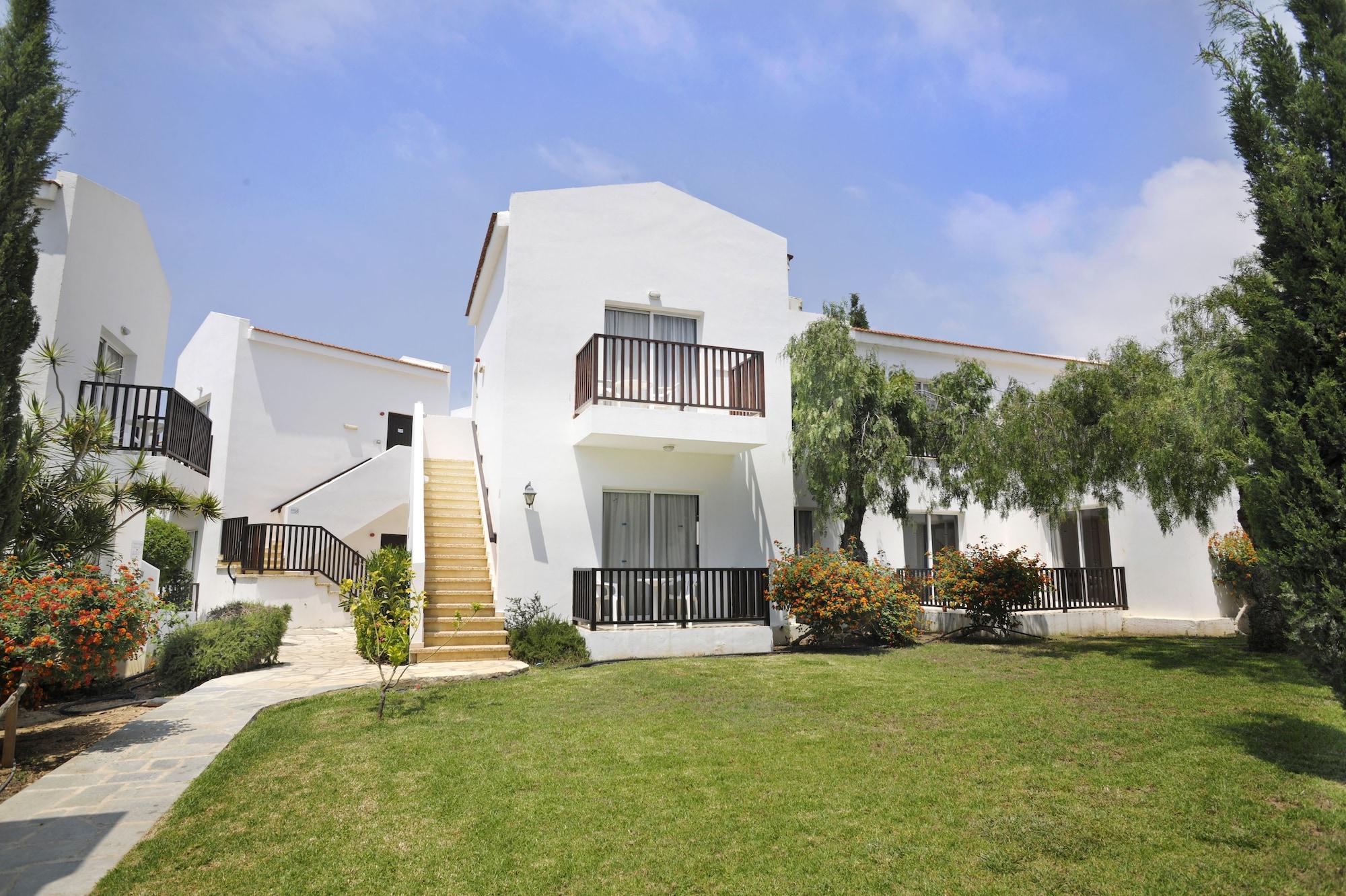Akti & Village 4*