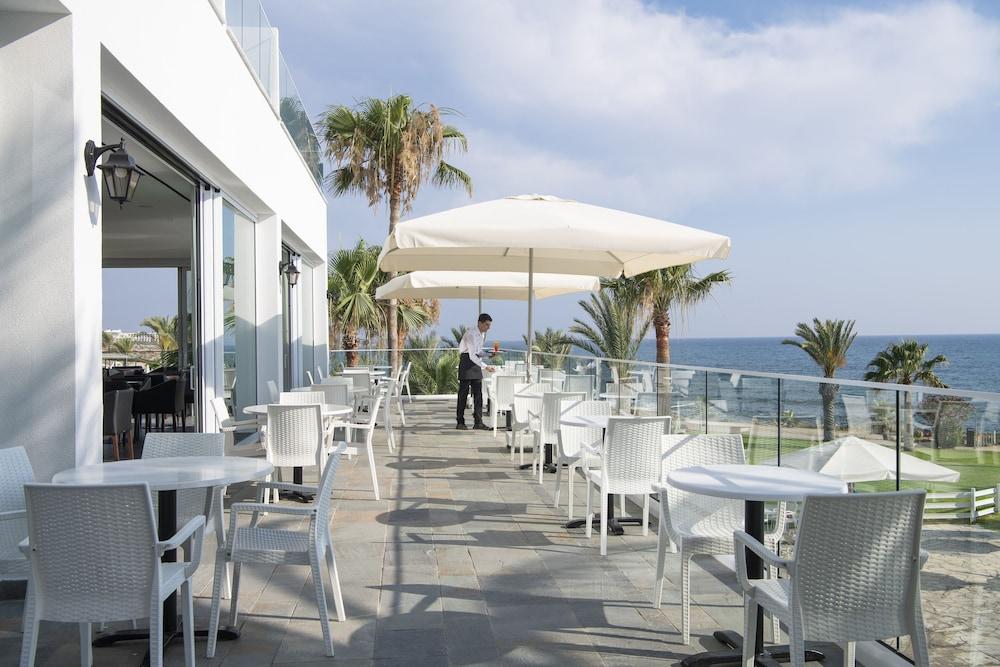Hotel Akti & Village 4*
