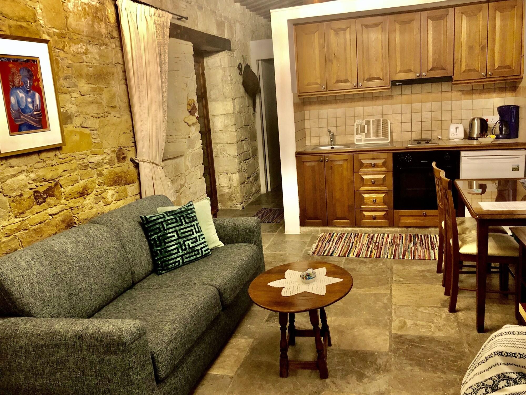 Niki's House *
