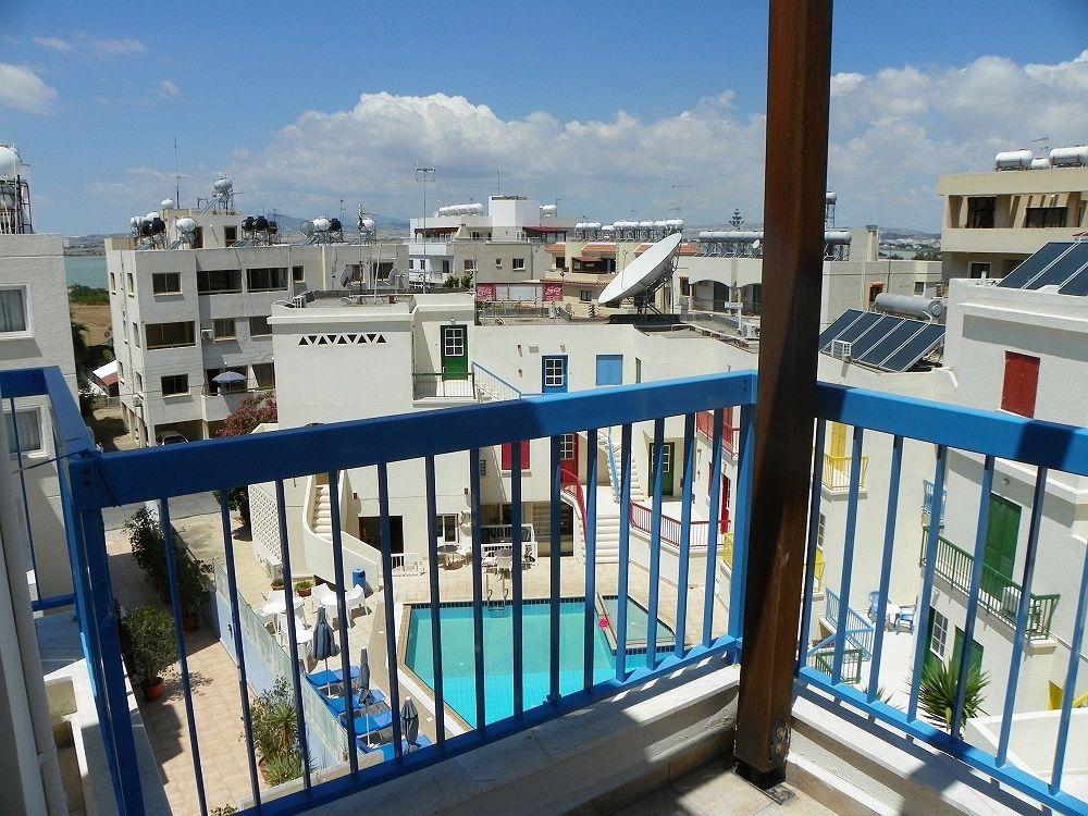 Sea N View 2* Larnaca