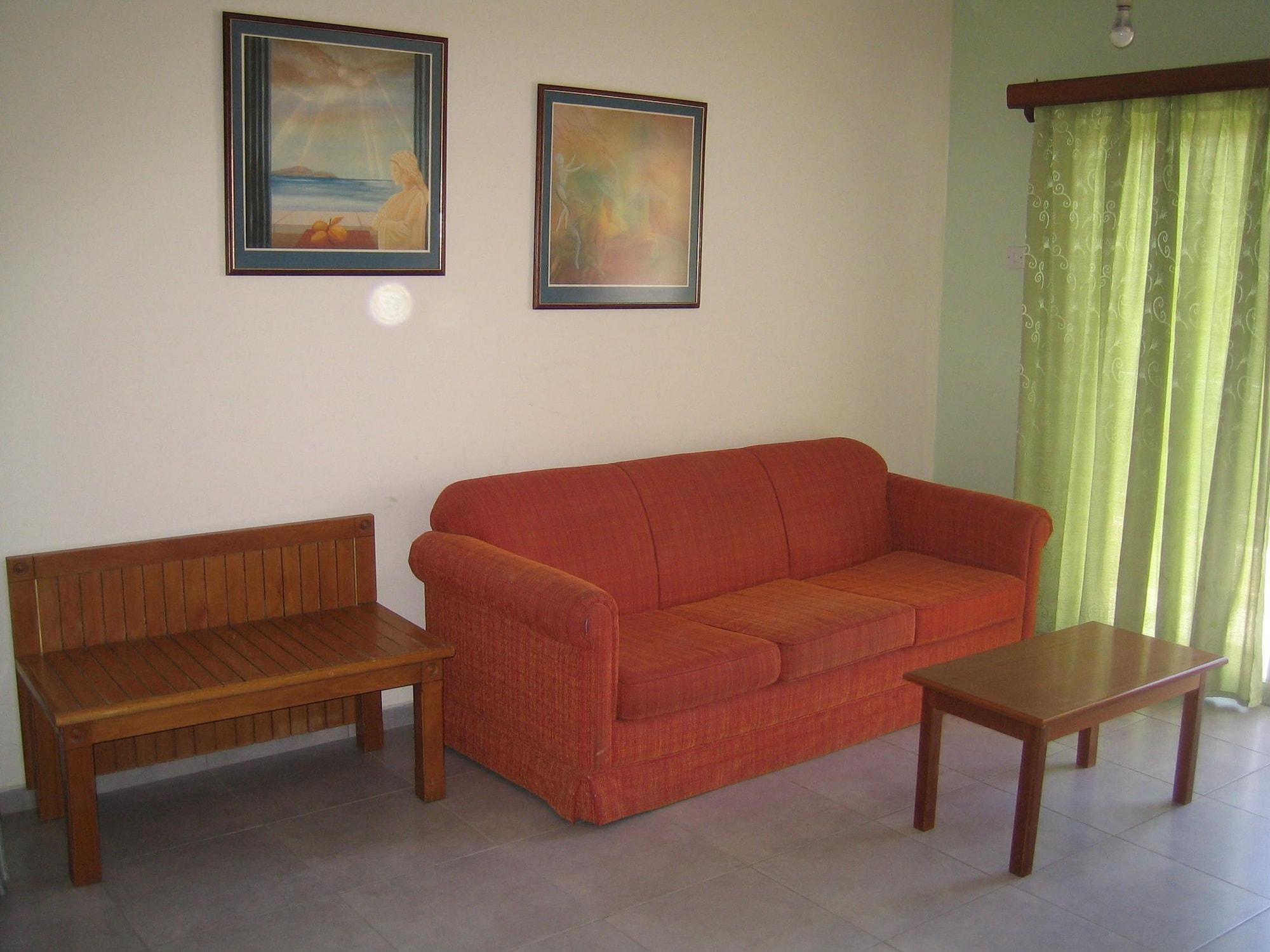 Onisillos 2* Larnaca