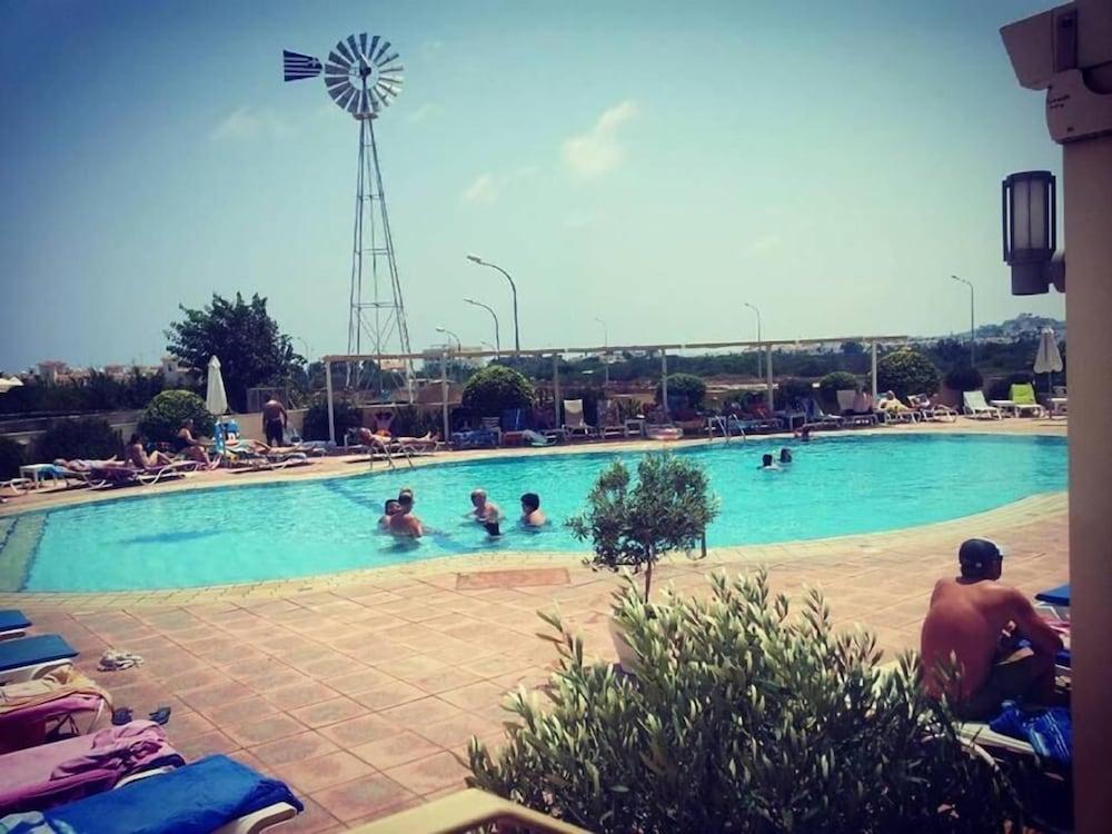 Kama Lifestyle Aparthotel 3*