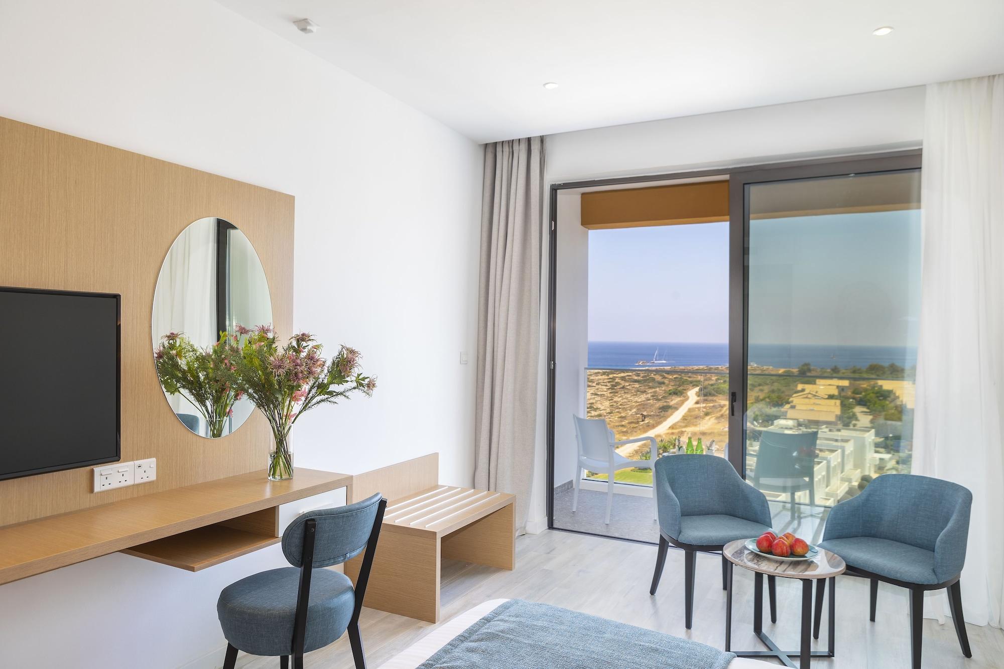 Hotel Leonardo Crystal Cove & - Adults Only 4*