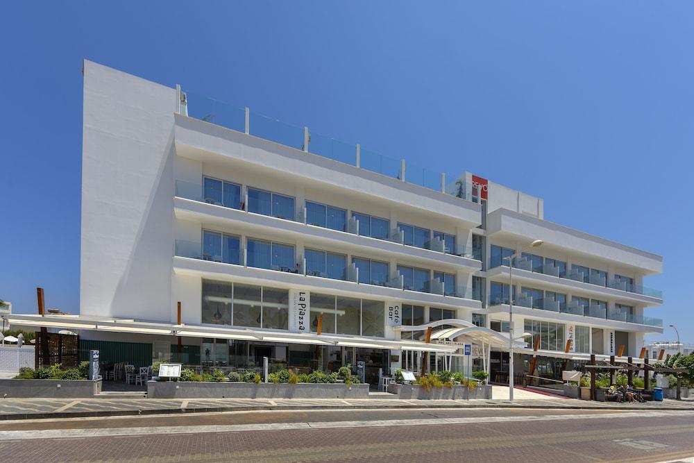 Plaza Hotel Protaras