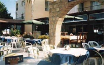 Petsas Aparthotel