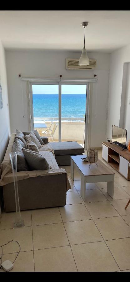 Alex 31 Larnaca