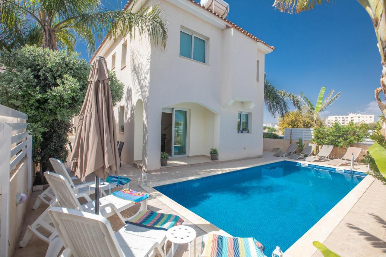 George's Lux Protaras