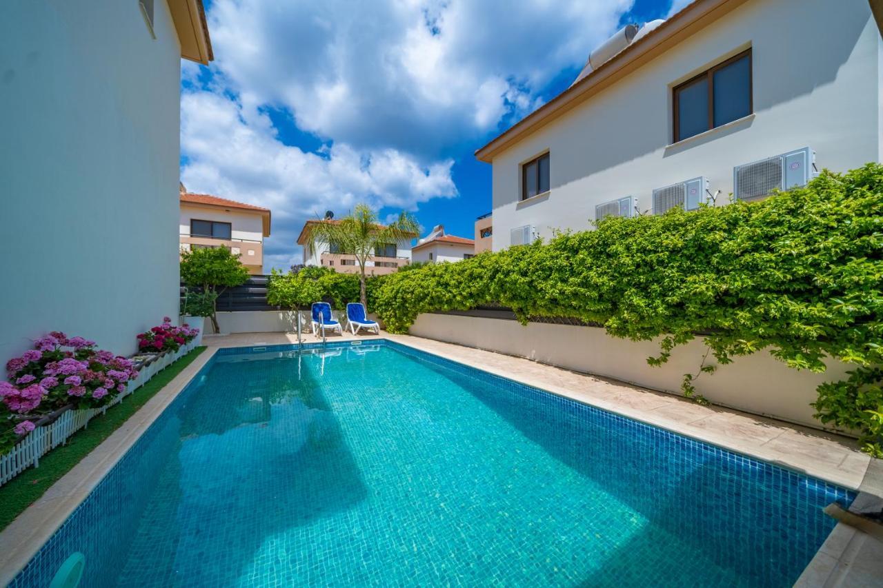 Carina For 6 Persons * Paralimni