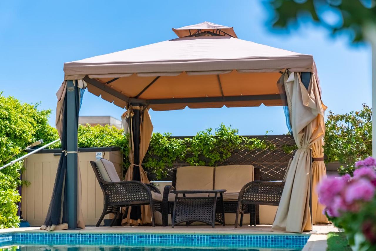 Carina For 6 Persons Paralimni