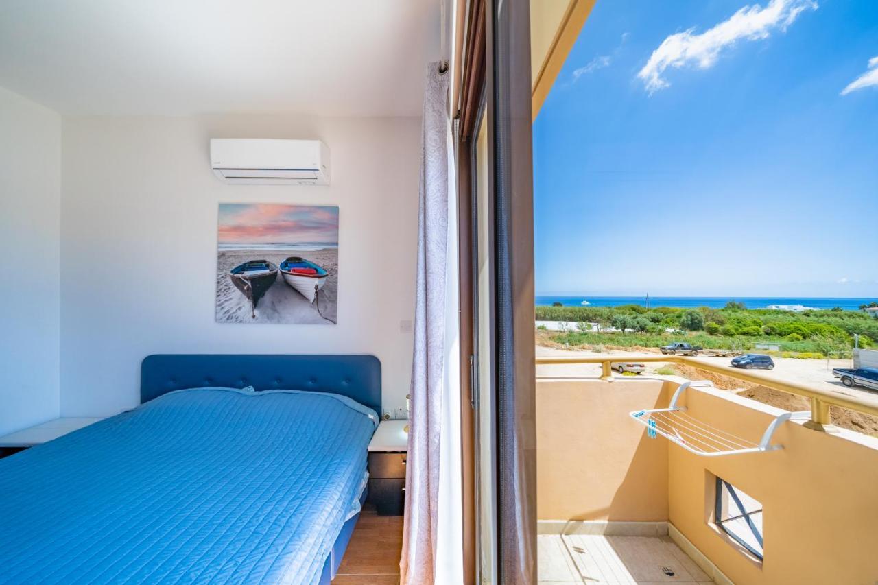 Carina For 6 Persons Villa Paralimni