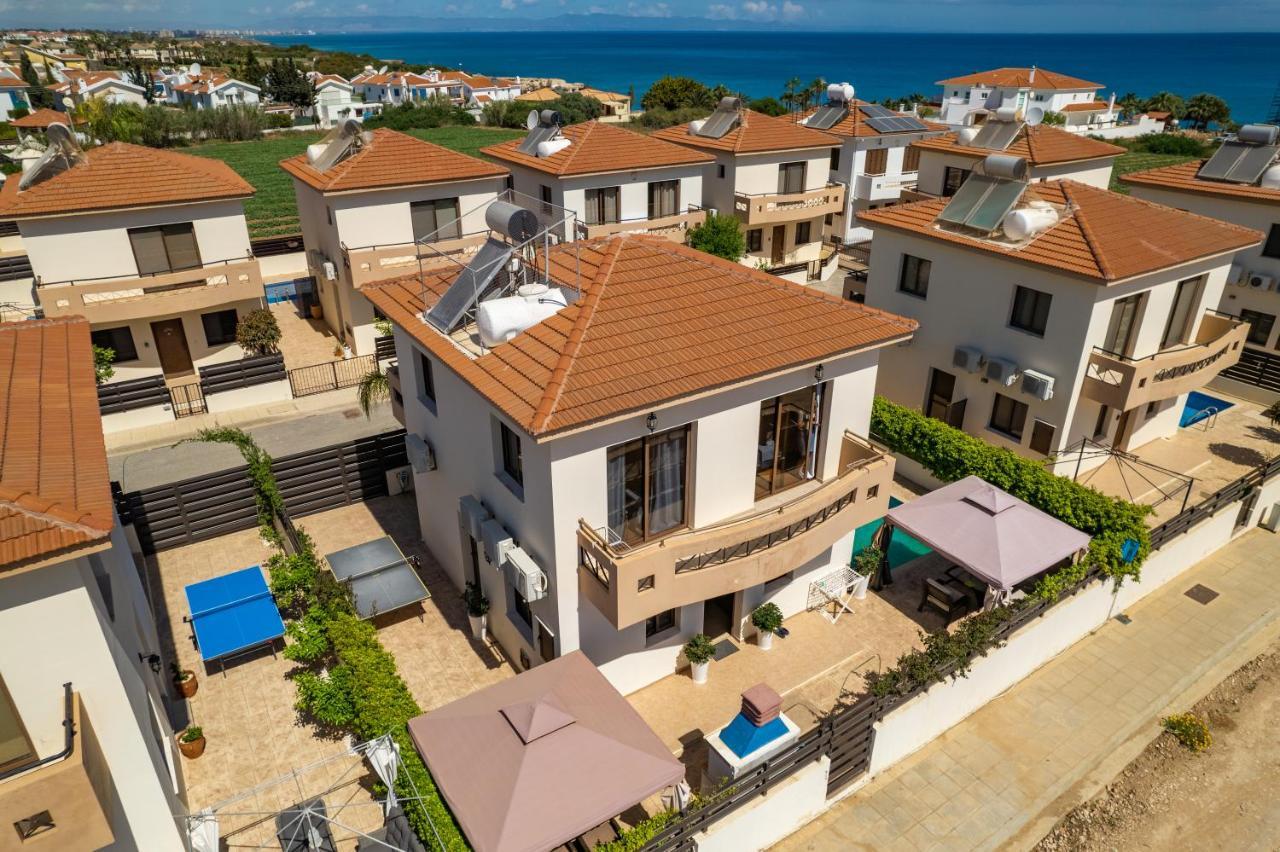 Carina For 6 Persons Villa