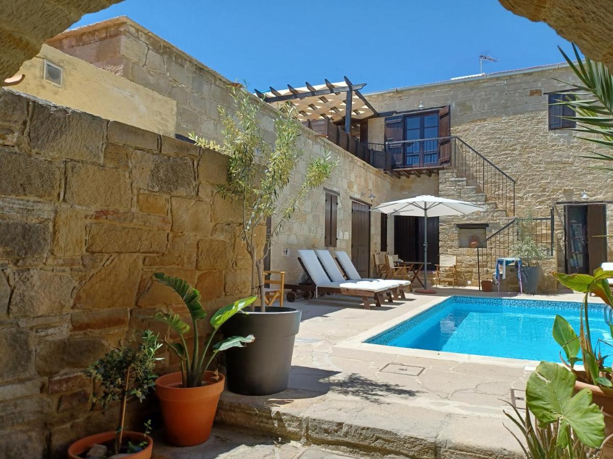 Vrakas House Tokhni