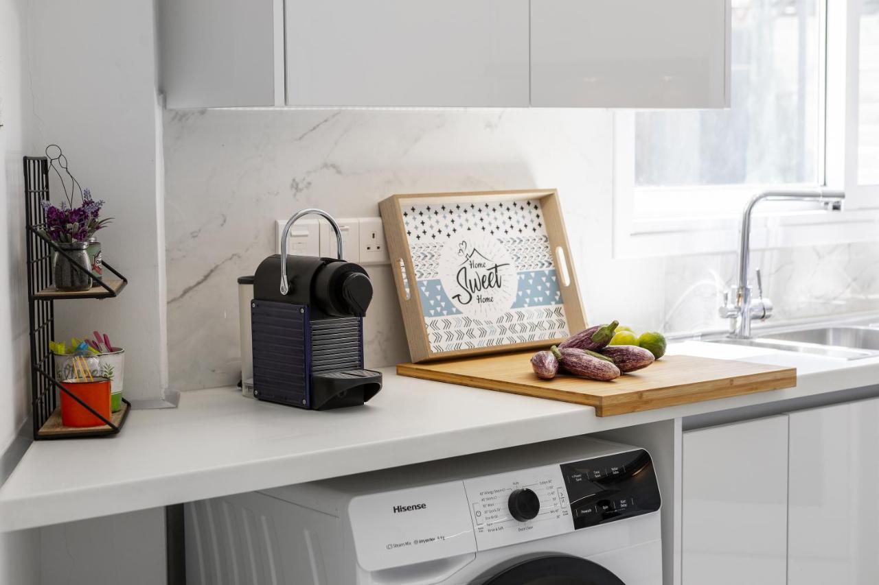 Lovely 3-bedroom In Prokymea Court Apartamento