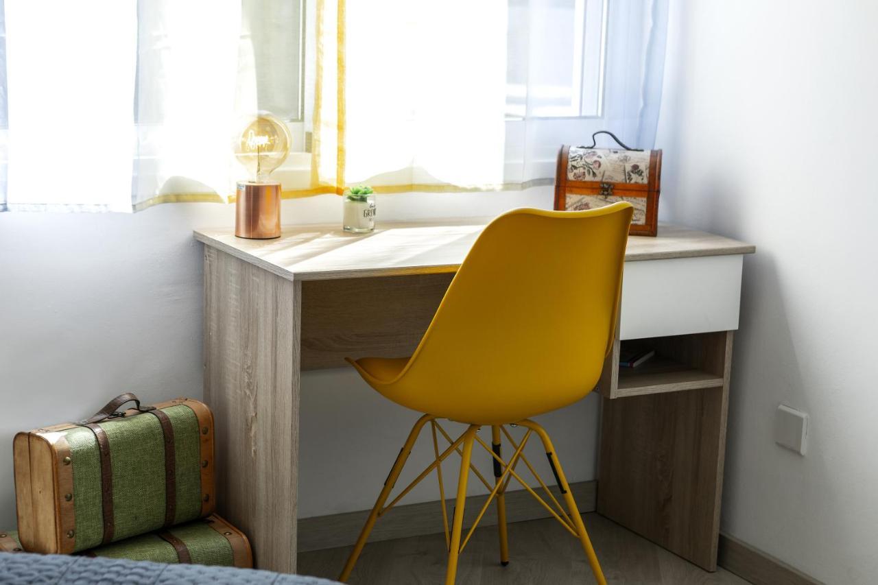Lovely 3-bedroom In Prokymea Court Apartamento *