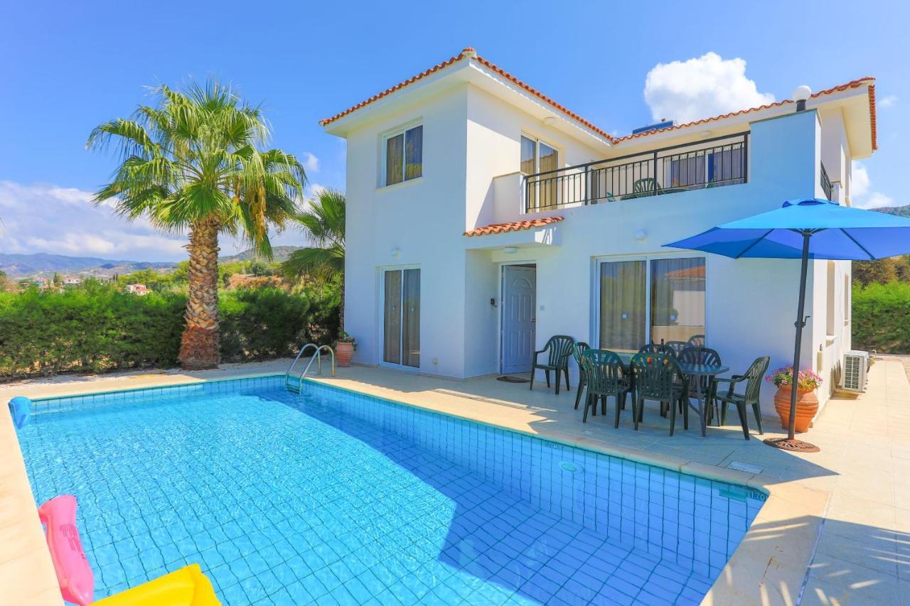 Sandy Coast Petunia Villa