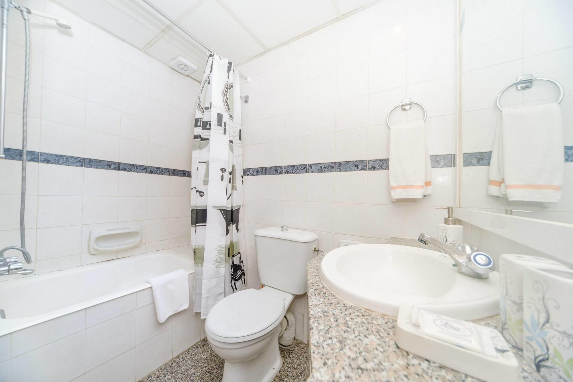 Aparthotel Estella 2*