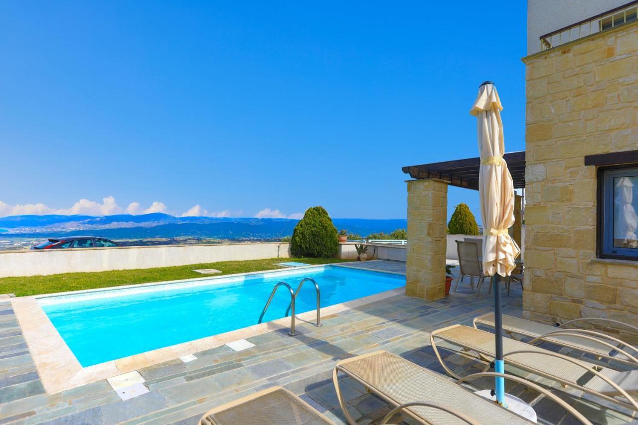 Styliani Villa *