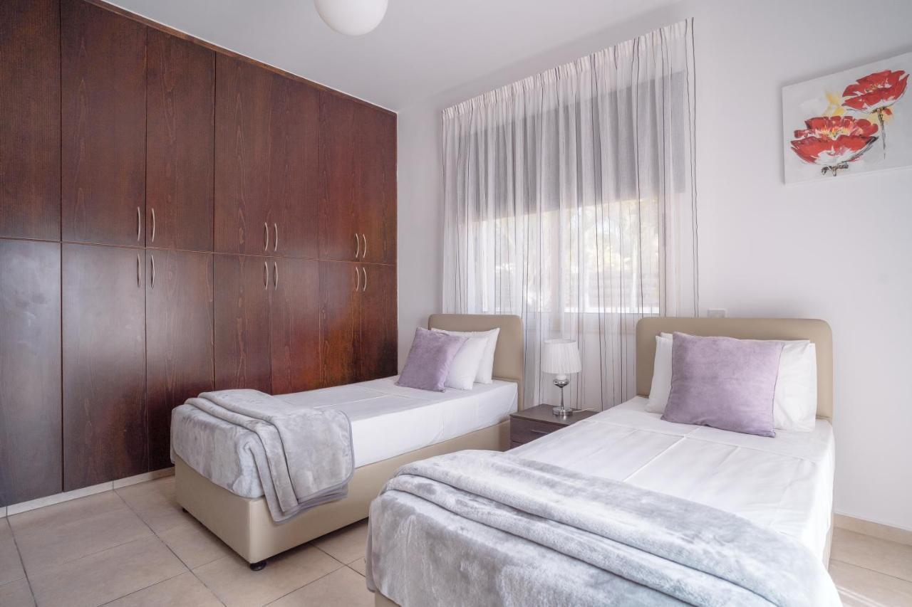 Eframia Dyo By Prestige Bookings