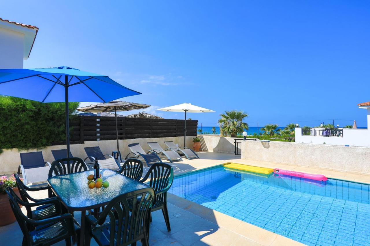 Sandy Coast Petunia Villa Argaka
