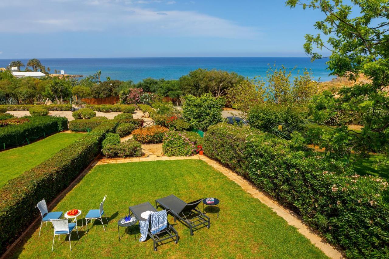 Sirina Waterfront Villa