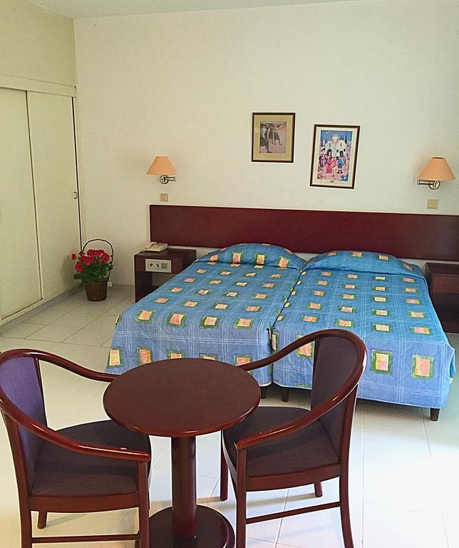 Aparthotel Blue Crane Apts Limassol