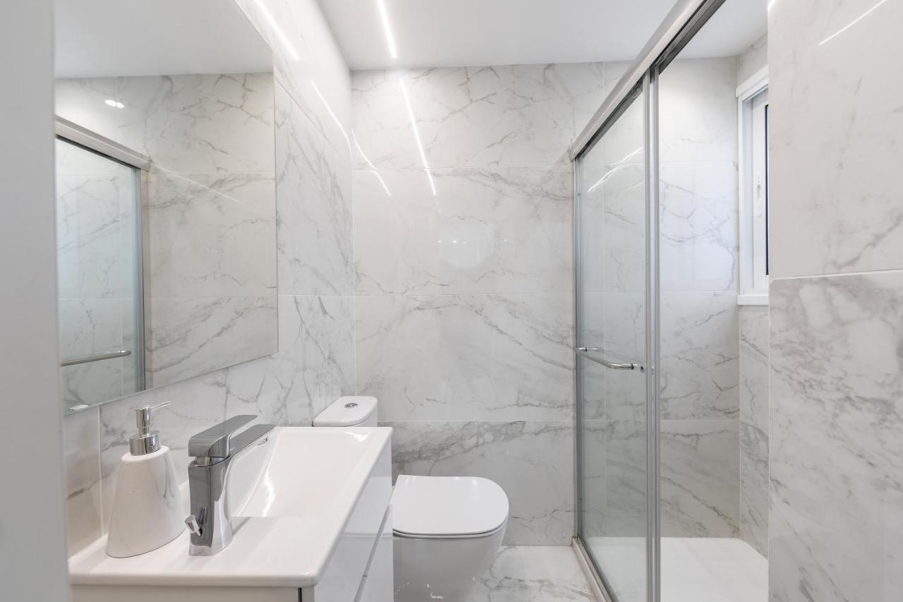 Lovely 3-bedroom In Prokymea Court Apartamento
