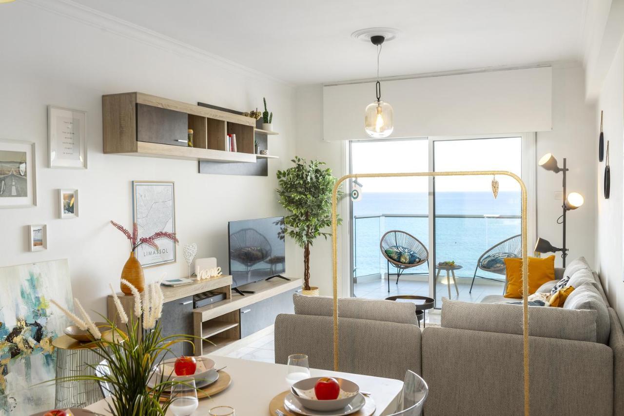 Lovely 3-bedroom In Prokymea Court Apartamento *