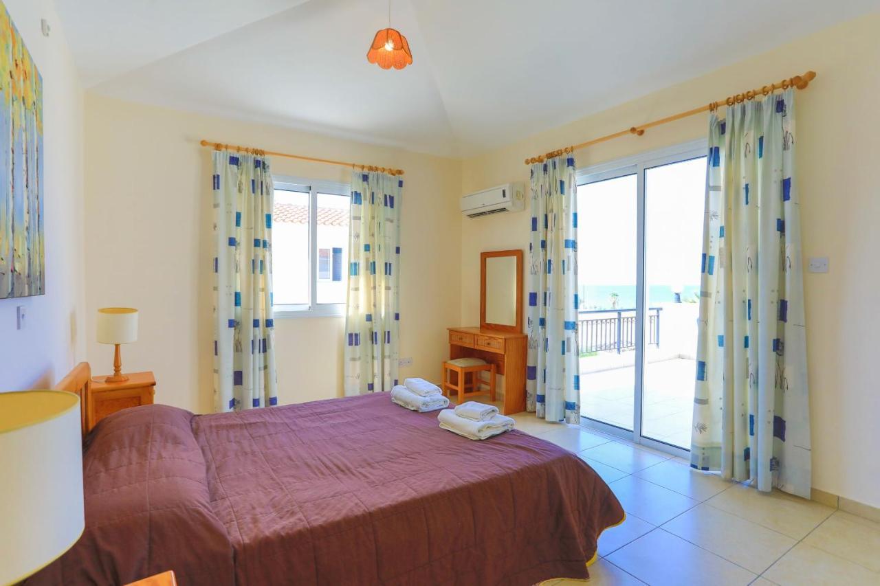 Sandy Coast Petunia Villa *