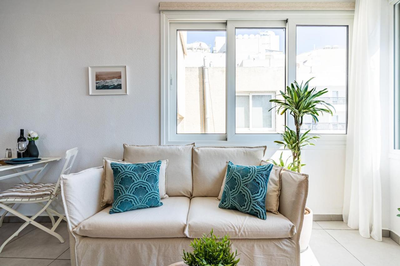 Whispering Palms 1-br By Finikoudes Larnaca