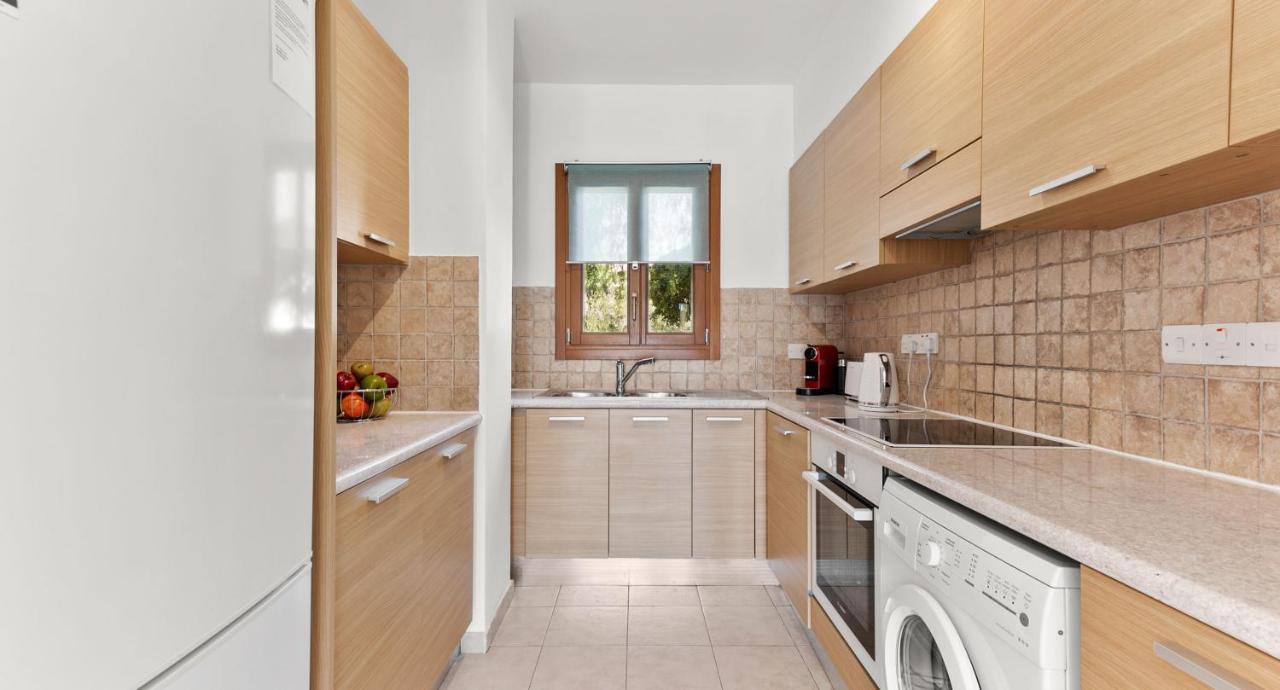 Pool Side Ground Floor Bf02 - Theseus Village, Aphrodite Hills * Kouklia