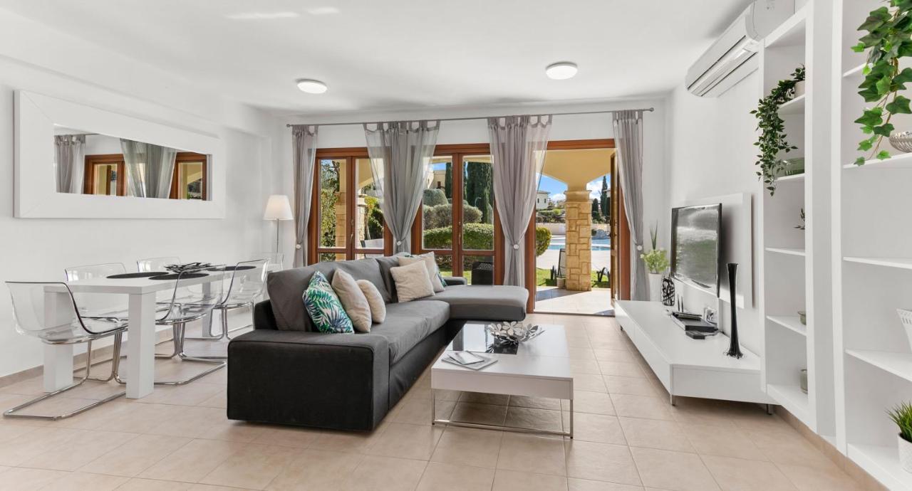 Pool Side Ground Floor Bf02 - Theseus Village, Aphrodite Hills Apartment