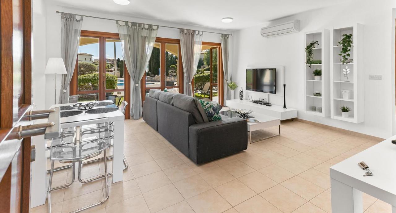 Pool Side Ground Floor Bf02 - Theseus Village, Aphrodite Hills Apartment *