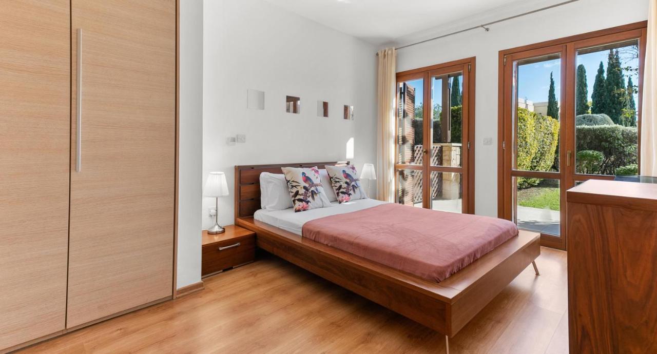 Pool Side Ground Floor Bf02 - Theseus Village, Aphrodite Hills Apartment *