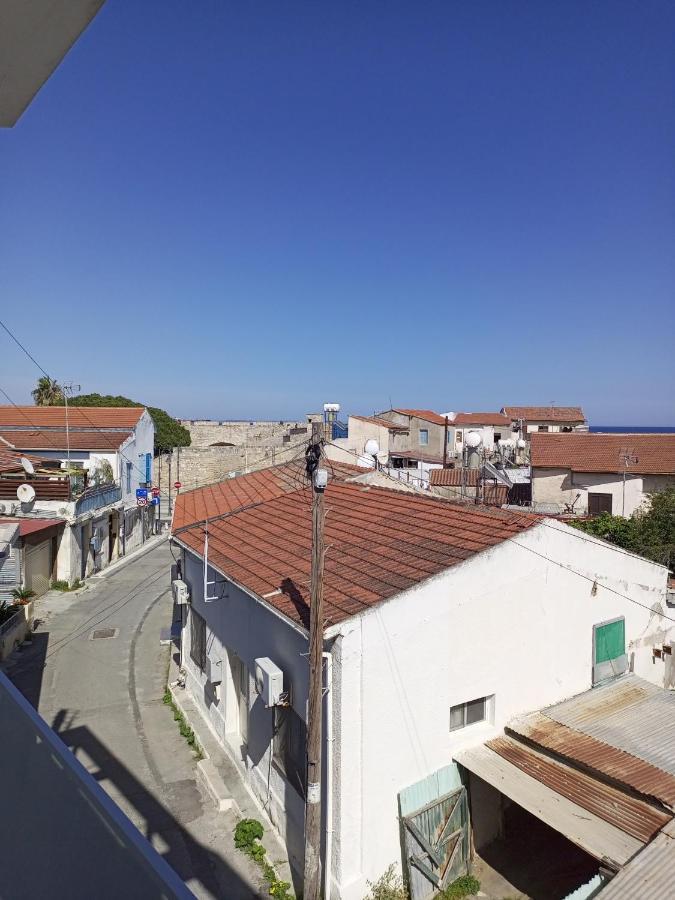 White 11 Larnaca