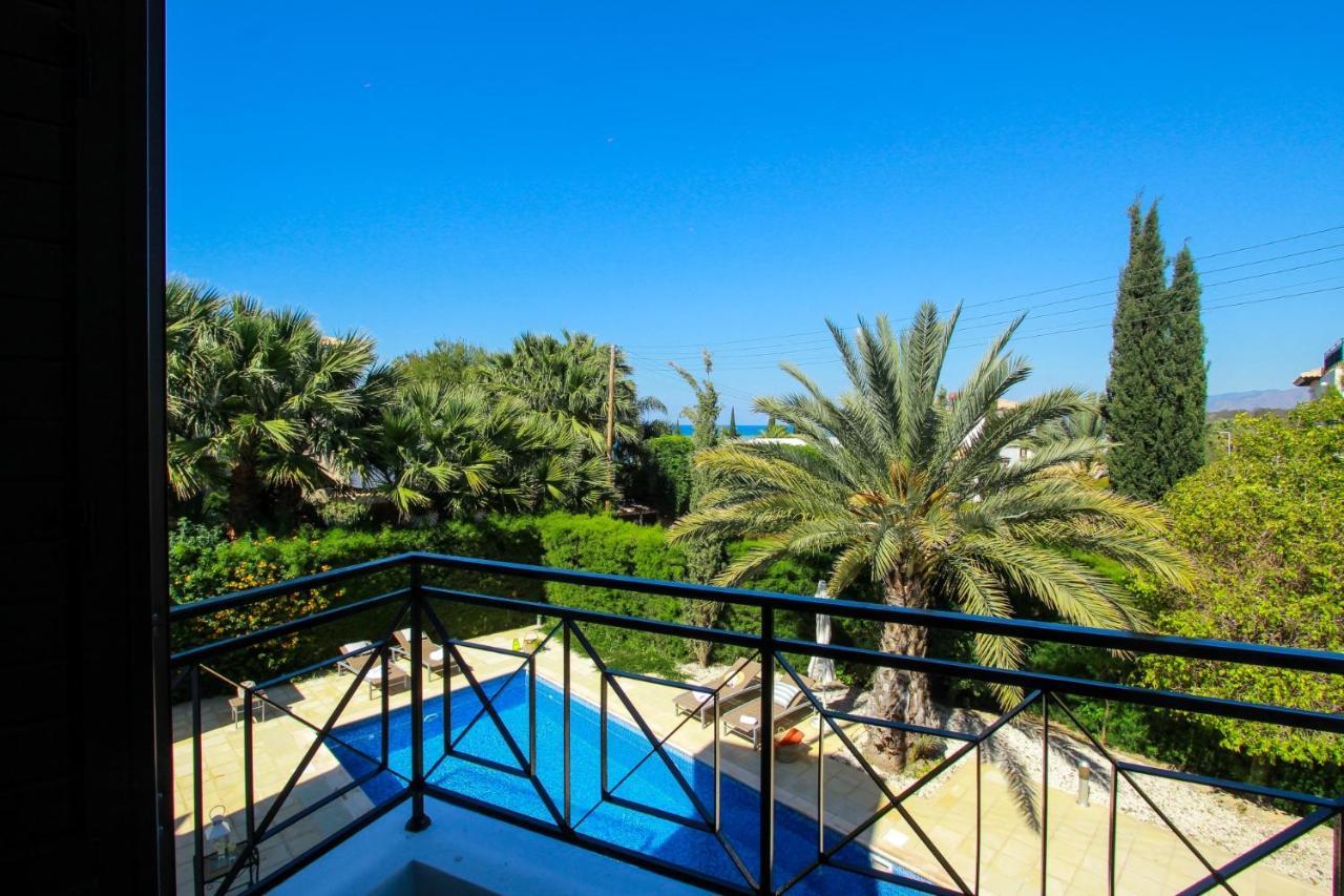 Theos Club Pousada Polis
