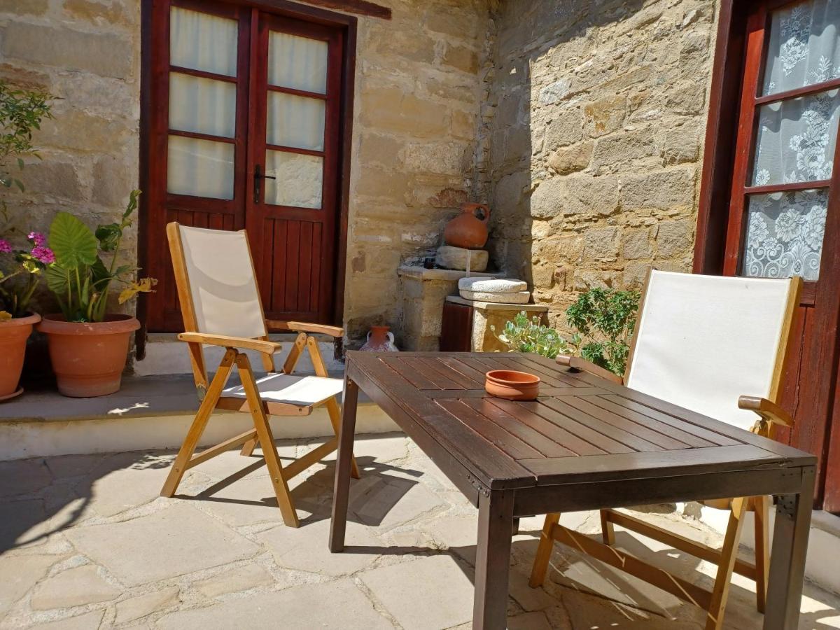 Niovi House Apartment Tochni