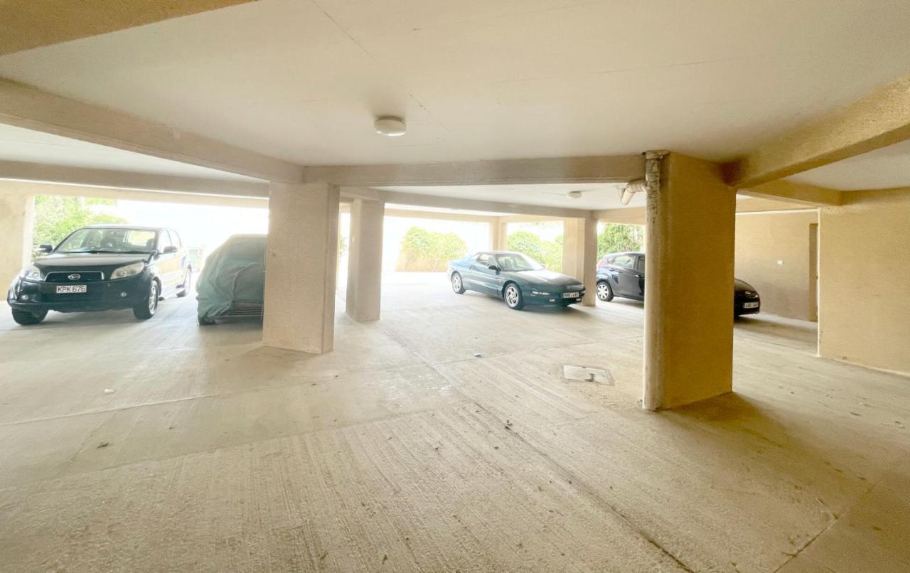 Direct Sea View & Quality Bed - Kings Palace 1 Bed Paphos
