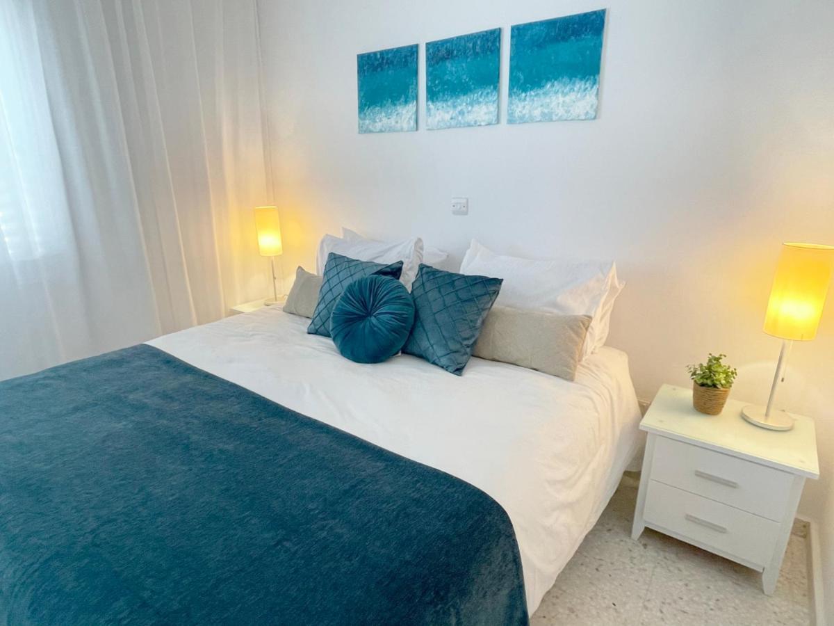 Direct Sea View & Quality Bed - Kings Palace 1 Bed Apartment Paphos