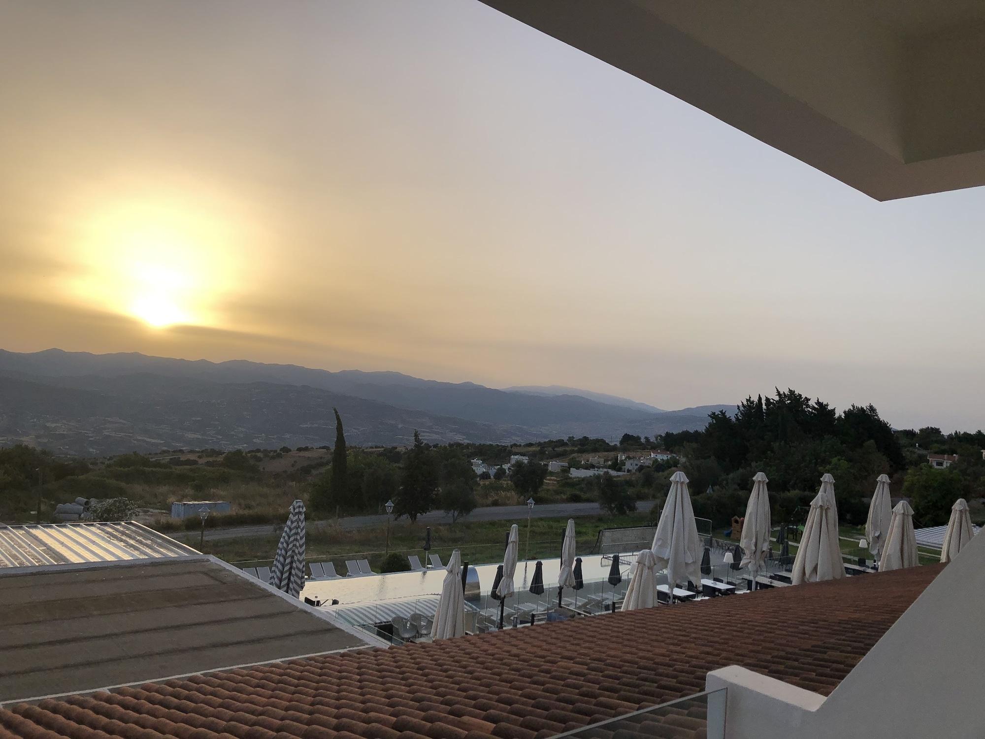 Droushia Heights Hotel