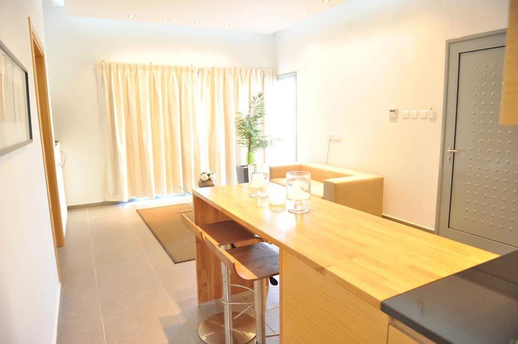 Hotel E-hotel Larnaca & Perivolia