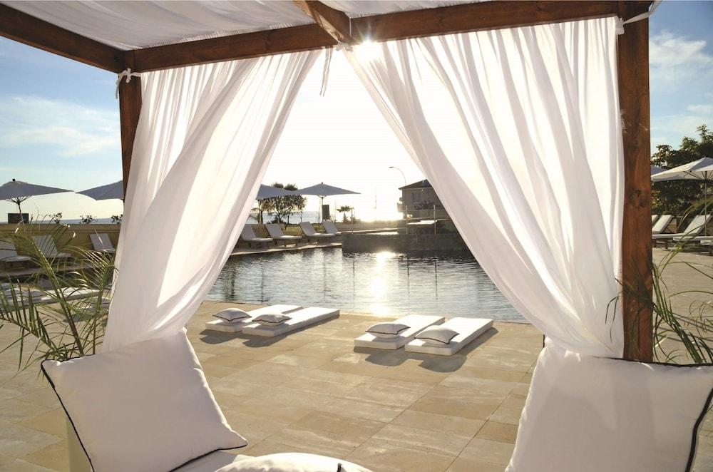 Hotel E-hotel Larnaca & 4*