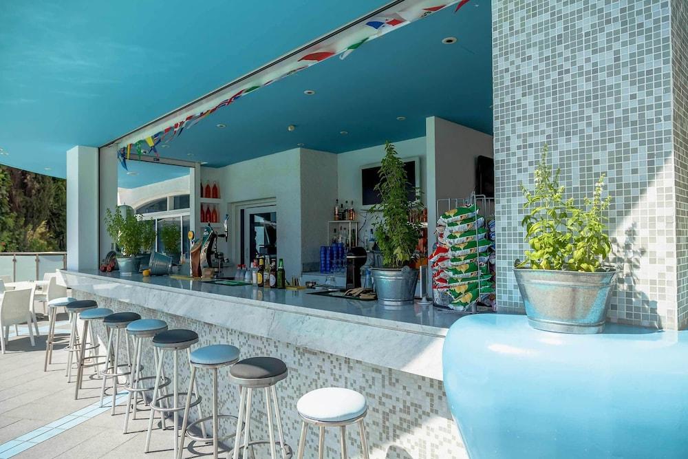 Tsanotel Hotel