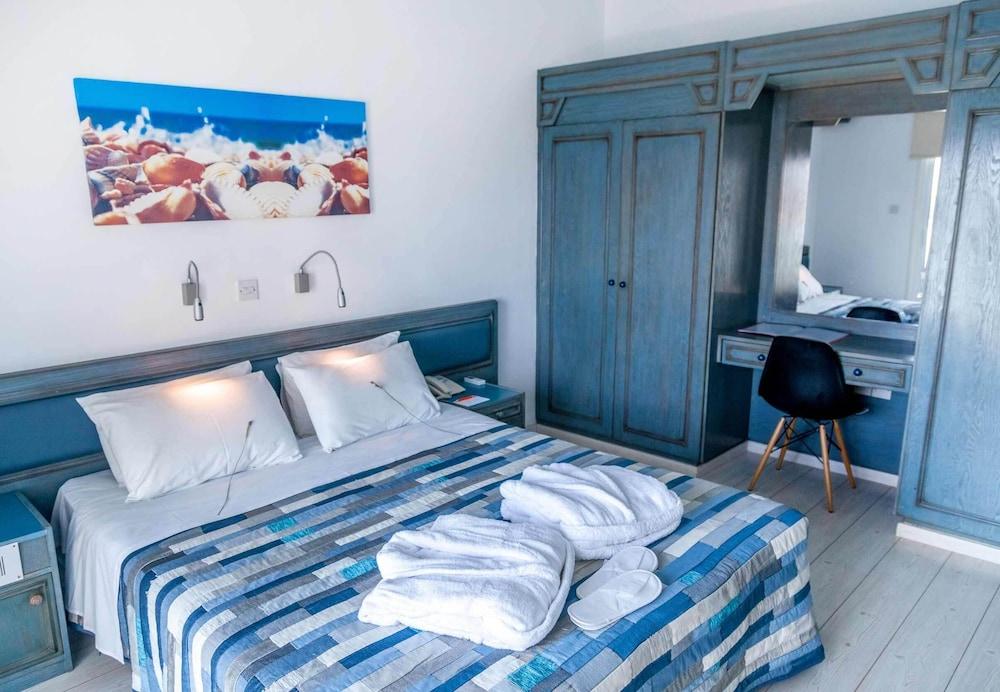 Tsanotel Hotel